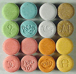 Ecstasy monogram - Photo: Wikimedia Commons