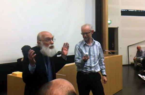 James Randi och Dan Larhammar, VoF på KTH, 2010