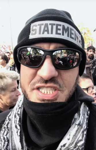 Bechir Rabani maskerad som vänsterextrem individ (selfie) låtsas vara AFA-aktivist