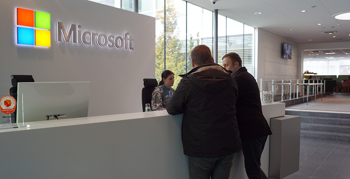 Nya Dagbladets reportrar på plats på Microsofts huvudkontor i Kista. Foto: NewsVoice