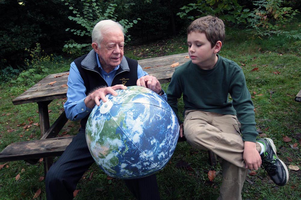 Jimmy Carter med sin sonson Hugo Wentzel, 2009. Foto: The Elders, Flickr.com, CC BY 2.0