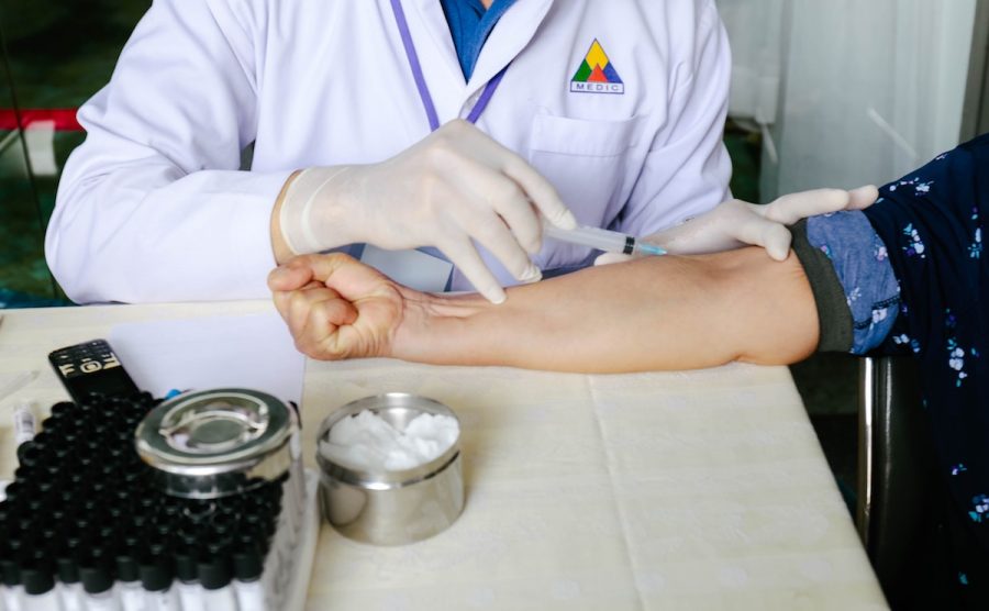 Genvaccin kommer starkt. Foto: Chang Duong. Licens: Unsplash.com