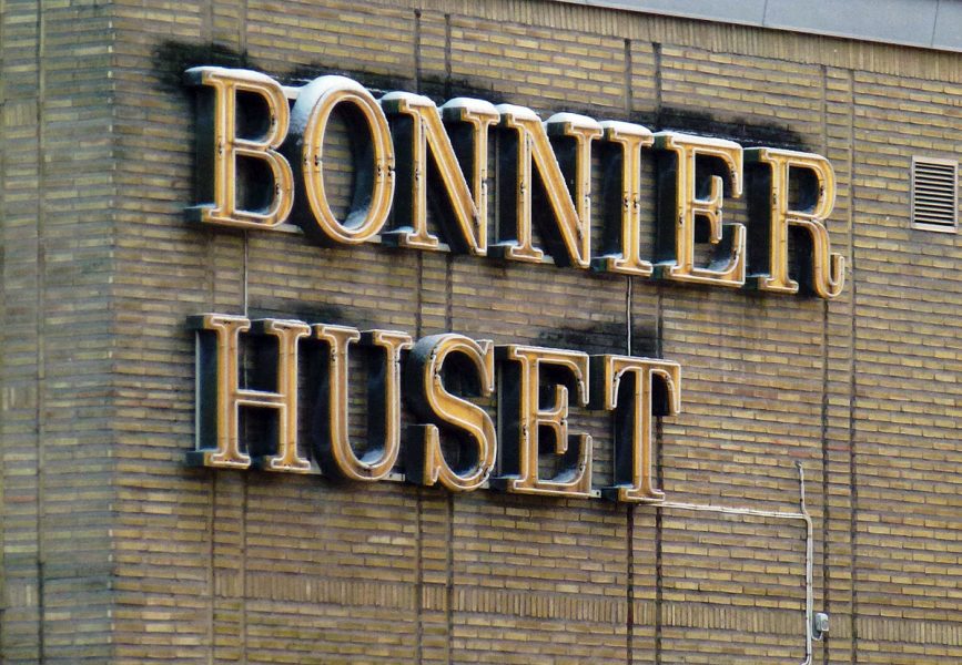 Bonniermedia tjänar pengar på importerad kriminalitet. Holger Ellgaard, CC BY-SA 3.0