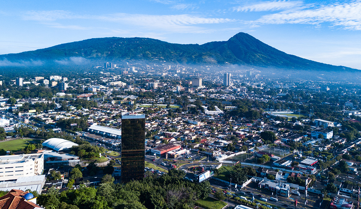 Bild: San Salvador är huvudstad i El Salvador. Licens: Shutterstock.com