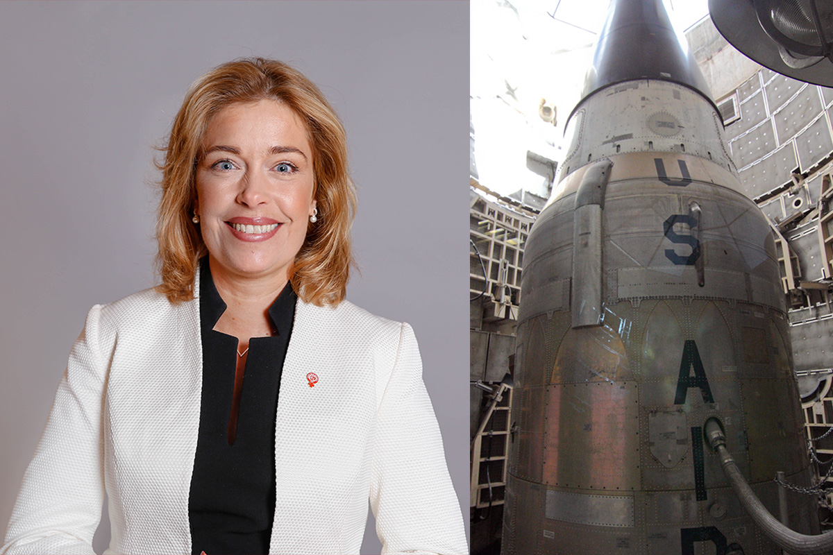 Annika Strandhall (S) och en nukleär missil från USA. Foton: Magnus Liljegren, Regeringskansliet och Sam Howzit (missil). Licens: CC BY 2.0. Montage: NewsVoice