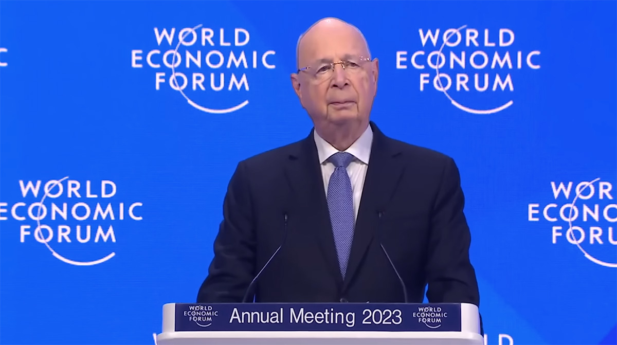 Klaus Schwab talar i Davos, 17 januari 2023. Foto: World Economic Forum